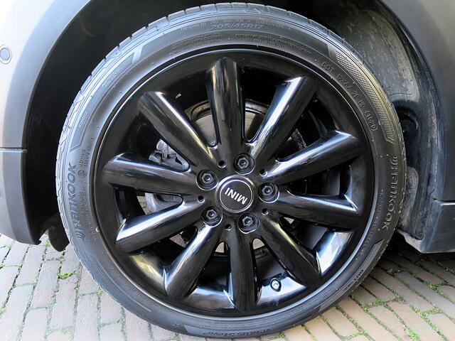 Mini COOPER 1.5 Chili F56 LCI met Leder, LED, DAB, Park ass. en 17"