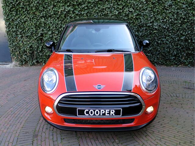 Mini COOPER 1.5 Salt Business F56 LCI NL Auto, Navi, Cruise, Apple CarPlay en 16"