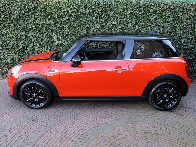 Mini COOPER 1.5 Salt Business F56 LCI NL Auto, Navi, Cruise, Apple CarPlay en 16"