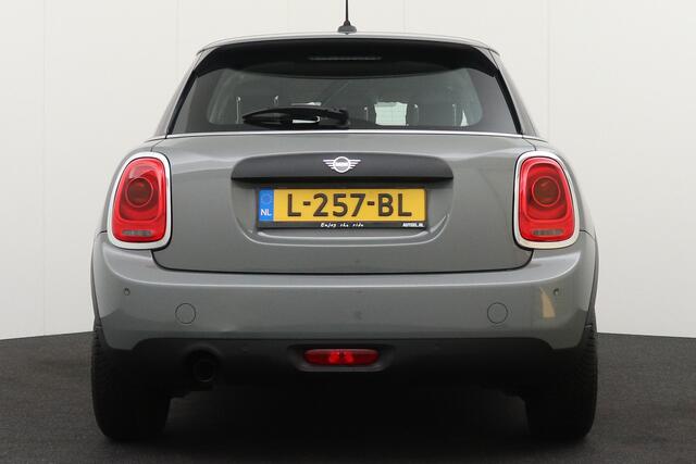 Mini COOPER Mini 1.5 Aut. Business Facelift Navi Parkassist Cruise