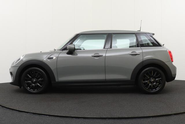 Mini COOPER Mini 1.5 Aut. Business Facelift Navi Parkassist Cruise