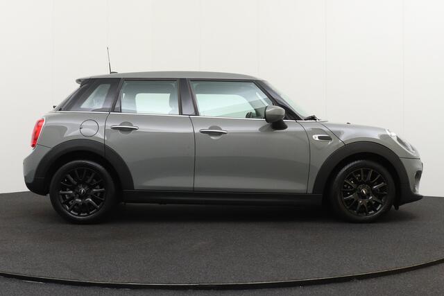 Mini COOPER Mini 1.5 Aut. Business Facelift Navi Parkassist Cruise