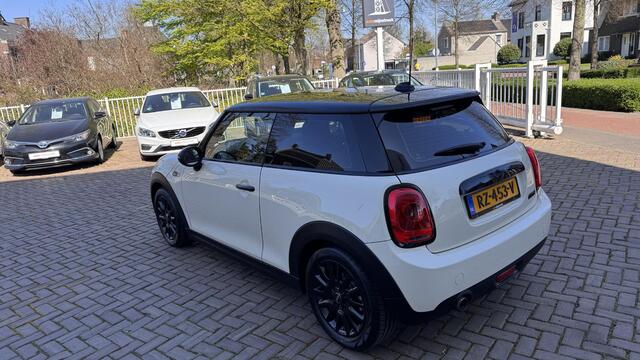 Mini COOPER Mini 1.5 Business | MINI onderhouden |