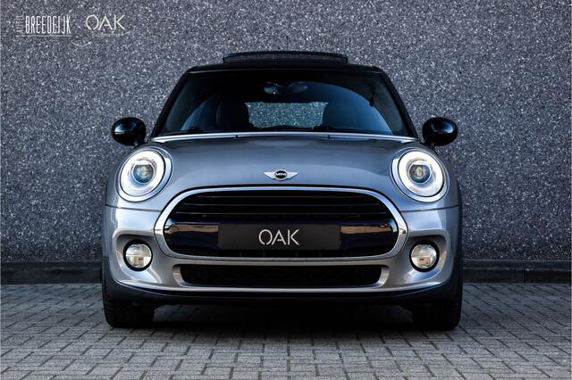 Mini COOPER Mini 1.5 Chili Aut. | Navigatie | Leder | Panorama | LED | 16"LM | PDC | NL Auto | Melting Silver