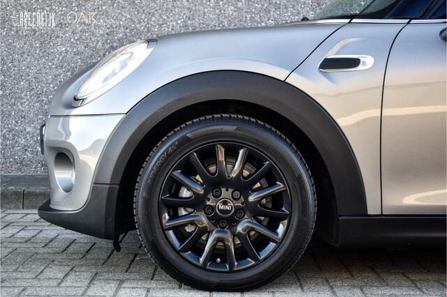 Mini COOPER Mini 1.5 Chili Aut. | Navigatie | Leder | Panorama | LED | 16"LM | PDC | NL Auto | Melting Silver
