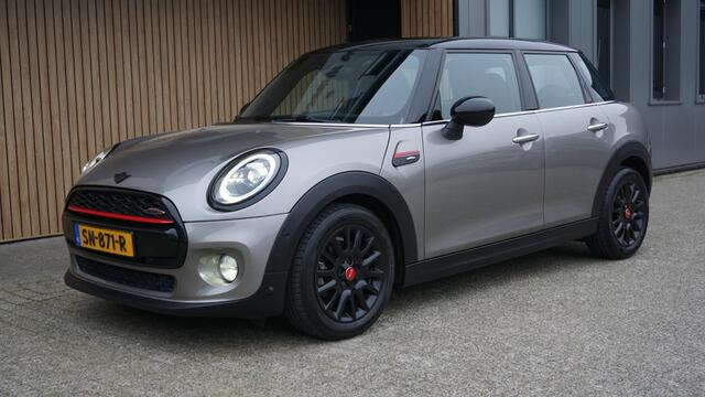 Mini COOPER 1.5 136pk Automaat 5Drs Chili Sportstoelen H-Leder LED Sfeerverlichting *Black Pack* Keyless 76210km! *NL auto*