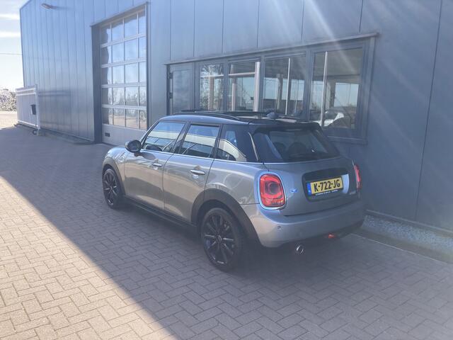 Mini COOPER Mini 1.5 136pk Business Edition SCHUIFDAK/HARMANKARDONHUD/17INCH/STOELVERWARMING