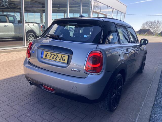 Mini COOPER Mini 1.5 136pk Business Edition SCHUIFDAK/HARMANKARDONHUD/17INCH/STOELVERWARMING