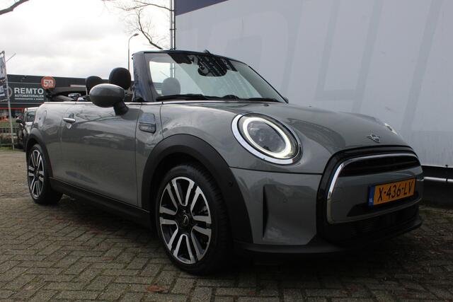 Mini COOPER Mini Cabrio 1.5 Camden Navigatie | Half leer | 17 inch velgen