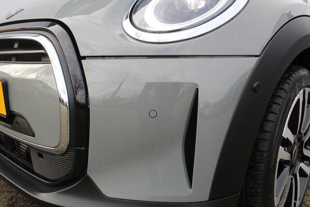 Mini COOPER Mini Cabrio 1.5 Camden Navigatie | Half leer | 17 inch velgen
