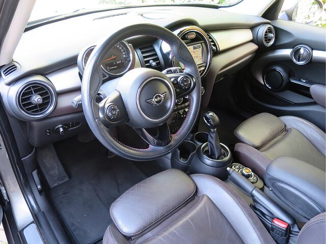 Mini COOPER 1.5 Salt F55 5-drs automaat met Leder, Keyless, Navi, PDC en 16"