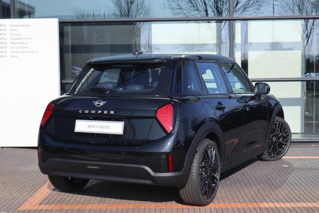 Mini COOPER 5-deurs C / Favoured Trim + Pakket S