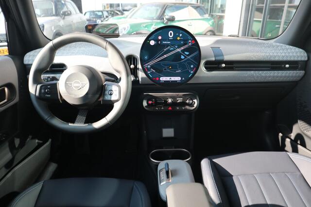Mini COOPER 5-deurs C / Favoured Trim + Pakket S