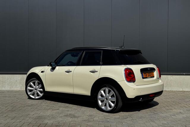 Mini COOPER Mini 1.5 136pk - Navigatie - LED - Stoelverwarming - Bi Tone - 18" LM velgen - Rijklaar