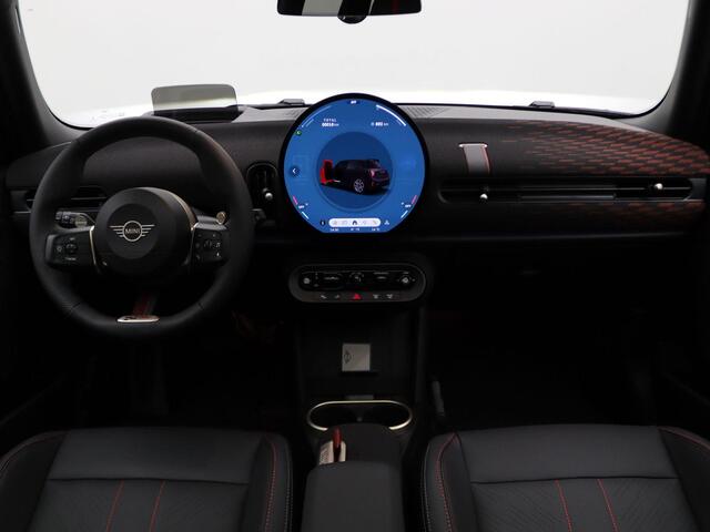 Mini COOPER 5-Deurs C Pakket M + Glazen panoramadak + Parking Assistant + Driving Assistant + Elektrisch verwarmde voorstoelen + Comfort Access + Stuurwielrand verwarmd + 17''