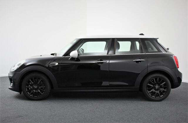 Mini COOPER Mini 1.5 Automaat 5 drs Navigatie Cruise control Bluetooth Lichmetalen velgen Climate Control