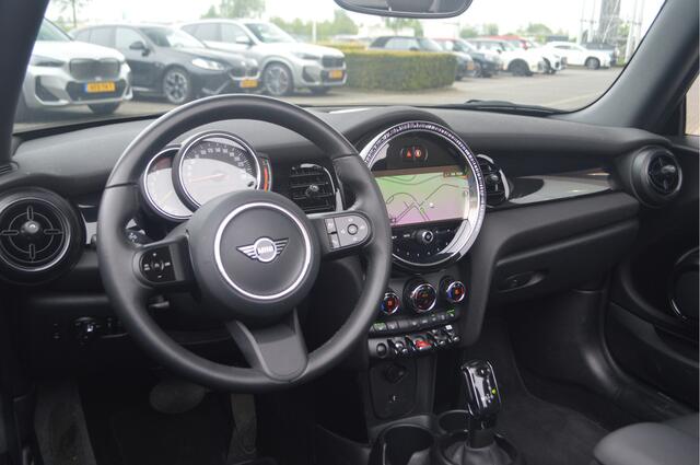 Mini COOPER Cabrio Automaat / LED / Comfort Access / Stoelverwarming / Cruise Control / Driving Assistant