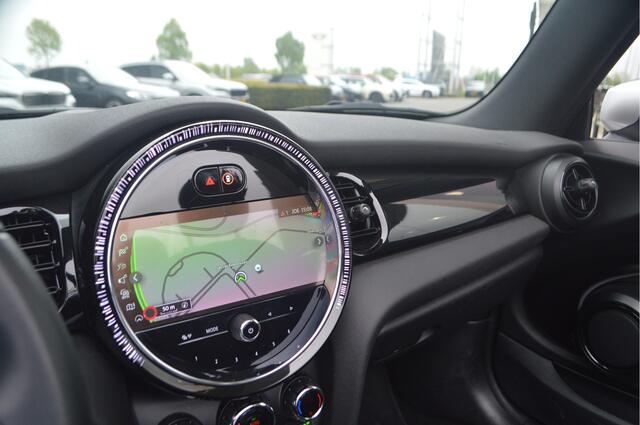 Mini COOPER Cabrio Automaat / LED / Comfort Access / Stoelverwarming / Cruise Control / Driving Assistant