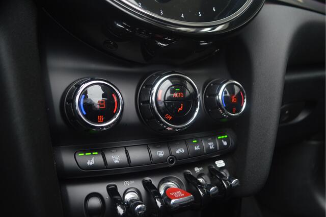 Mini COOPER Cabrio Automaat / LED / Comfort Access / Stoelverwarming / Cruise Control / Driving Assistant