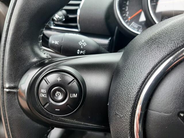 Mini COOPER Clubman 1.5 136pk Airco Cruise-control Navigatie Bluetooth