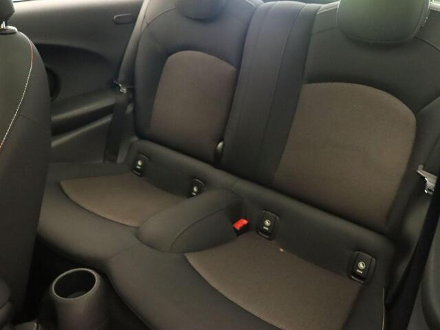 Mini COOPER 1.2 One Business - ORIGINEEL NEDERLANDSE AUTO - SCHUIF/KANTEL DAK - NAVIGATIE - MULTIMEDIA VOORBEREIDING - CRUISE CONTROL - KEYLESS START