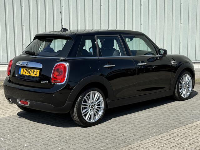 Mini COOPER Mini 1.5 Chili / Dealer onderhouden / Origineel Nederlandse auto / 1e Eigenaar / Lederen bekleding / Keyless Start / Climate Control / Cruise Control /