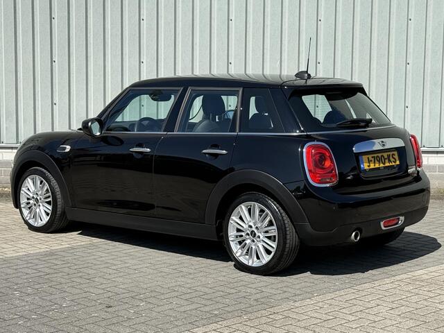 Mini COOPER Mini 1.5 Chili / Dealer onderhouden / Origineel Nederlandse auto / 1e Eigenaar / Lederen bekleding / Keyless Start / Climate Control / Cruise Control /