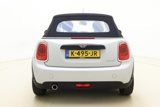 Mini COOPER Mini Cabrio 1.5 Automaat | Navigatie | Automatisch te openen dak | Camera | Stoelverwarming | Weinig kilometers | Lichtmetalen velgen