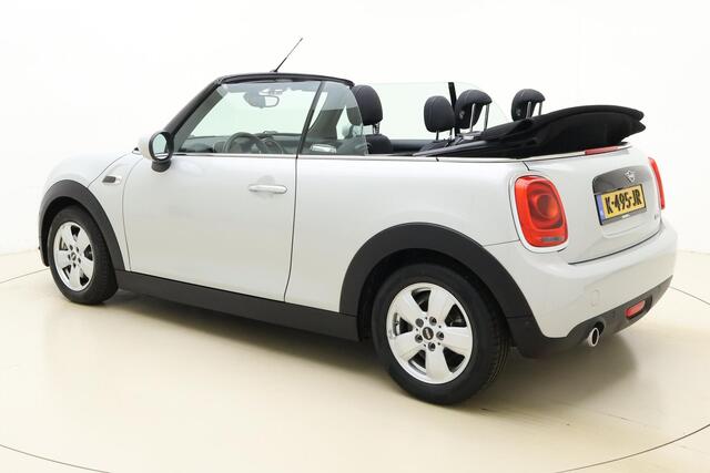 Mini COOPER Mini Cabrio 1.5 Automaat | Navigatie | Automatisch te openen dak | Camera | Stoelverwarming | Weinig kilometers | Lichtmetalen velgen