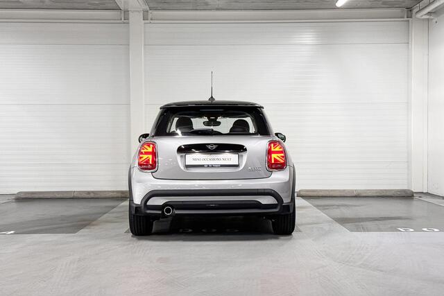 Mini COOPER 3-deurs Camden Edition | Apple CarPlay | Park Distance Control | Sfeerverlichting