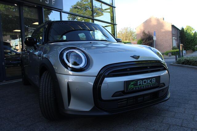 Mini COOPER Mini 1.5 Classic Premium BlackOptic 5drs Navi/Camera/Keyless/LederSp./Panoramadak