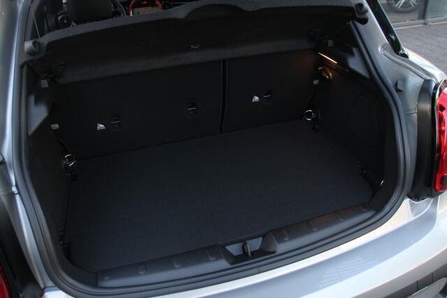 Mini COOPER Mini 1.5 Classic Premium BlackOptic 5drs Navi/Camera/Keyless/LederSp./Panoramadak