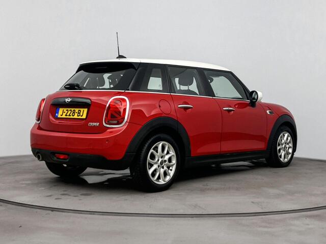 Mini COOPER Mini 1.5 Pepper | Navigatie | Cruise controle | climate Controle |