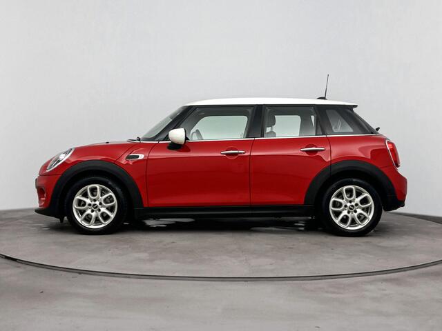 Mini COOPER Mini 1.5 Pepper | Navigatie | Cruise controle | climate Controle |