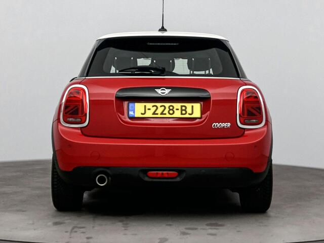 Mini COOPER Mini 1.5 Pepper | Navigatie | Cruise controle | climate Controle |