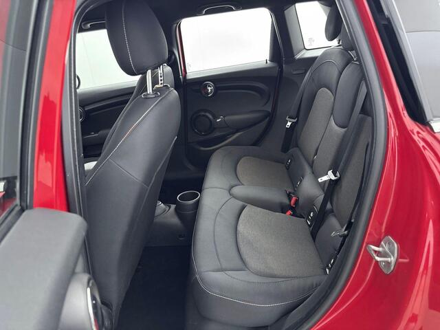 Mini COOPER Mini 1.5 Pepper | Navigatie | Cruise controle | climate Controle |