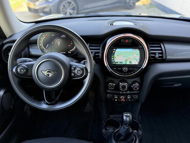 Mini COOPER Mini 1.5 Chili | XENON | CARPLAY | NAVI | KEYLESS | 1e EIGENAAR | NL AUTO