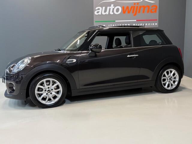 Mini COOPER Mini 1.5 Serious Automaat Panoramadak, Sportstoelen, navigatie, led lampen, climate control Keyles, Veel opties!