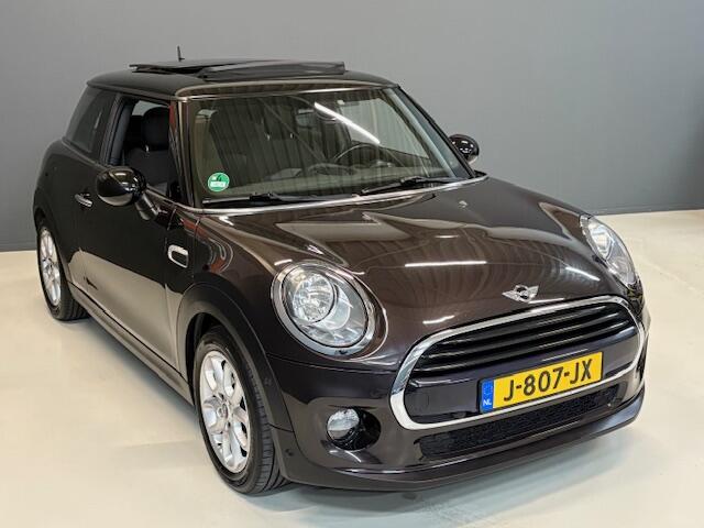 Mini COOPER Mini 1.5 Serious Automaat Panoramadak, Sportstoelen, navigatie, led lampen, climate control Keyles, Veel opties!