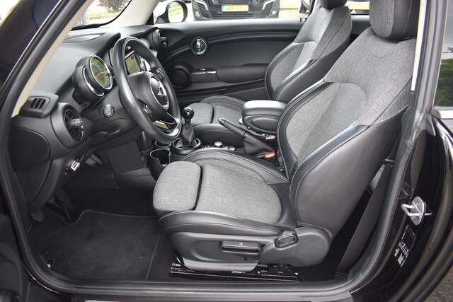 Mini COOPER Mini 1.5 Chili Business / Cruise Control / Keyless start / Sportstoelen / LED /