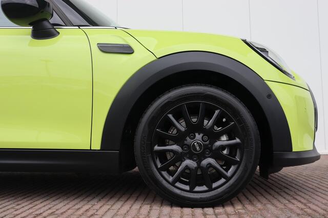 Mini COOPER Mini 1.5 Camden Edition Stuurwiel verwarming/ Comfort Access/ Achteruitrijcamera/ panoramadak/ Sportstoelen/ Stoelverwarming
