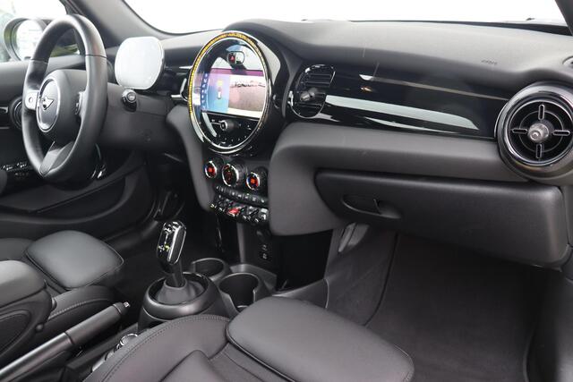 Mini COOPER Mini 1.5 Camden Edition Stuurwiel verwarming/ Comfort Access/ Achteruitrijcamera/ panoramadak/ Sportstoelen/ Stoelverwarming