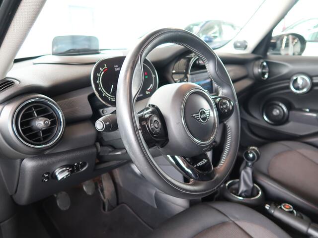 Mini COOPER 1.5 136pk Business Edition 5-drs. SCHUIFDAK/HARMANKARDON/HUD/CARPLAY/STOELVERWARMING