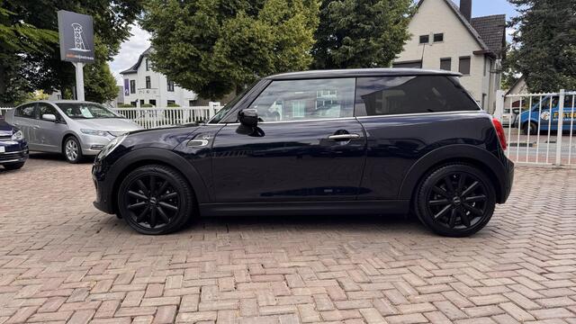 Mini COOPER Mini 1.5 60 Years Edition | Automaat| Eerste Eigenaresse | Volledig MINI geserviced |