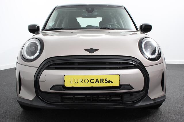 Mini COOPER Mini 1.5 Maximise Steptronic 5 deurs | Navigatie | Apple Carplay/Android Auto | Camera | Parkeer sensoren | Airco | Dab | Cruise Control | Led