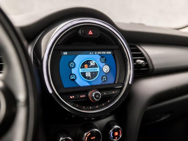 Mini COOPER Mini 1.5 Chili (5 DEURS, GROOT NAVI, CLIMATE, STOELVERWARMING, SPORTSTOELEN, UNION JACK ACHTERLICHTEN, LED KOPLAMPEN, ZWART DAK, NIEUWSTAAT)