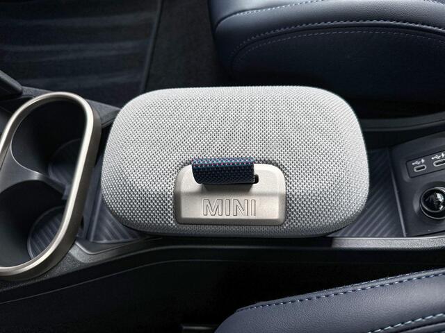 Mini COOPER 3-deurs C | Favoured Pakket M | Panoramadak | Stoelverwarming