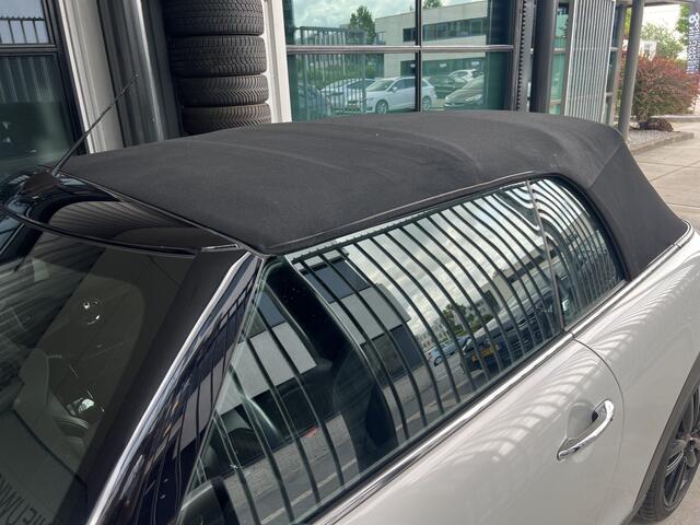 Mini COOPER Mini Cabrio 1.5 Pepper Serious Business | AUTOMAAT | HARMAN/KARDON | NAVI | CRUISE CONTROL | PDC V+A | CLIMATE CONTROL | LMV JCW 17'' | STOELVERWARMING | KEYLESS | LED | BLUETOOTH