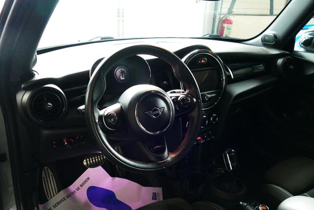 Mini COOPER Mini 1.5 Dalston Edition JCW. Navi, Led Koplampen, StoelVerw, 17"LMV