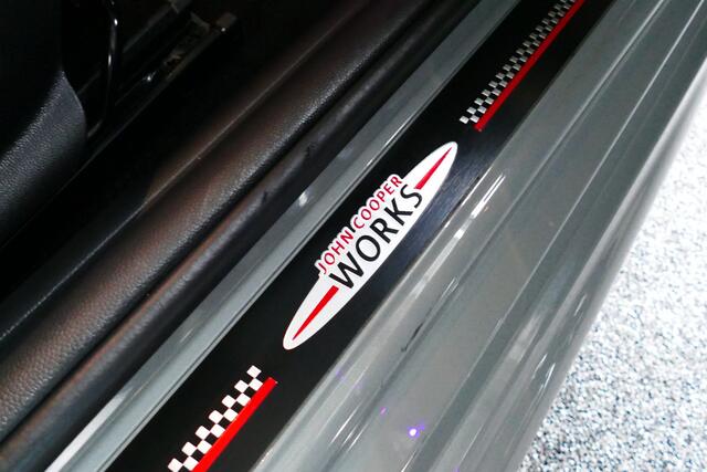 Mini COOPER Mini 1.5 Dalston Edition JCW. Navi, Led Koplampen, StoelVerw, 17"LMV